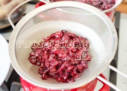 Szárított Cherry kemencében (szárított cseresznye) Szárított cseresznye a sütőben