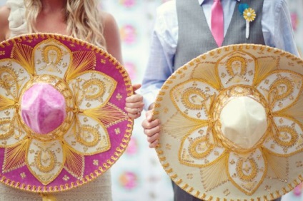 Esküvő a mexikói stílusban, dekorációval, esküvői forgatókönyv Esküvői ruhák és öltönyök