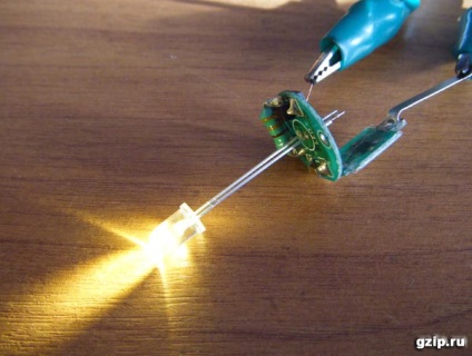 LED zseblámpa akkumulátorral (LED egy) LED zseblámpa akkumulátorral