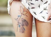 Tattoo virágok szára (határozat lányok ma) Tattoo virágok láb