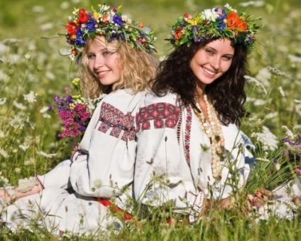 A koszorú a fején a kezével (koszorú) A koszorú a fején kezével