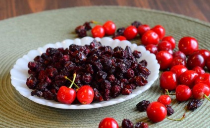 Cherry szárítjuk kemencében recept (Recept szárított cseresznye) Szárított cseresznye recept a kemencében