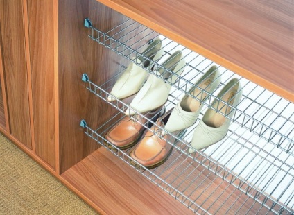 Beépített szekrény folyosón - ez kényelmes és egyszerű, online magazin bútorok