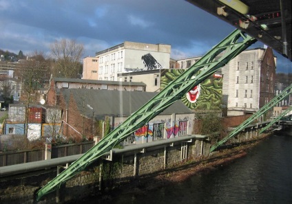 Wuppertal, Németország (egy fő esetén) Wuppertal, Németország
