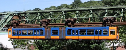 Wuppertal, Németország (egy fő esetén) Wuppertal, Németország