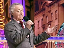 A színfalak mögött - egy görbe tükör (hajlított tükör) A színfalak mögött - egy görbe tükör