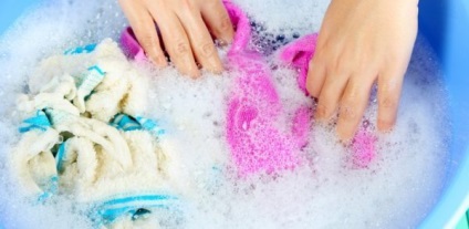 Mit és hogyan kell mosni a kezet az olaj és egyéb gombák, így a tisztítás után