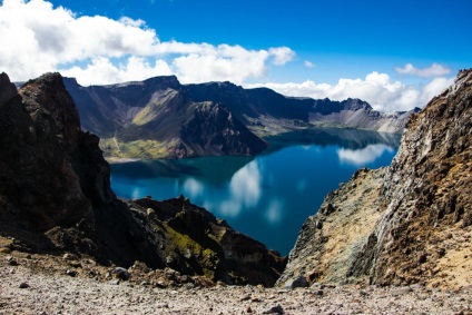Дев'ять найдивовижніших озер світу