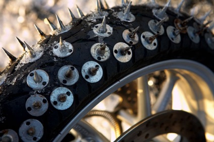 Hogyan kell lovagolni egy motorkerékpár a téli (ride) Hogyan kell lovagolni egy motorkerékpár a téli