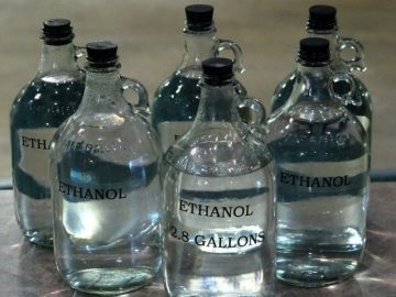 Hogyan lehet megkülönböztetni az ipari alkoholt ivó - ivóvíz házi receptek