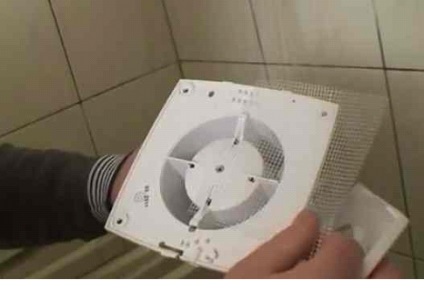 Hogyan készítsünk egy ventillátoros a fürdőszobában minimális erőfeszítéssel
