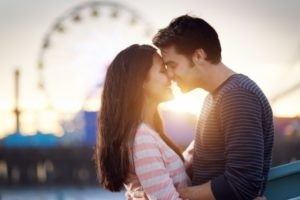 Hogyan készítsünk egy romantikus meglepetés pénz nélkül