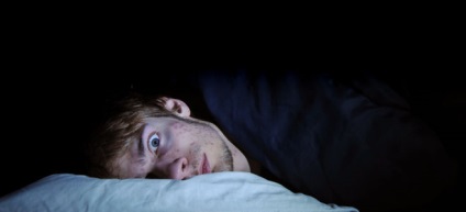 Hogyan aludni nyitott szemmel, hogy miért egy ember alszik nyitott szemmel