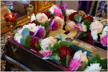 A szépség Isten békéje a templomban virágüzlet, hírek Tatár érsekség, ortodox Zakamye