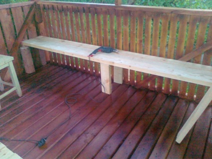 Padok a pavilonban a kezüket (padok) Padok a pavilonban a kezüket