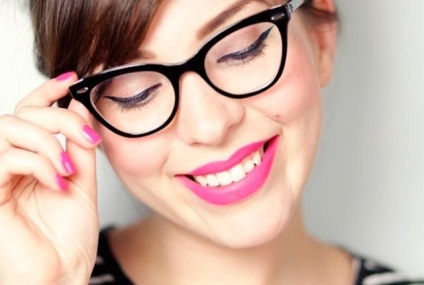 Smink ochki- szabályai alapján létre smink szemüvegesek számára