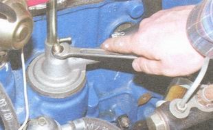 Tisztítása a forgattyúház szellőző autó VAZ-2106