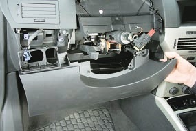 Opel Astra H eltávolításában és a műszerfal Opel Astra n használati eltávolító berendezésben csere