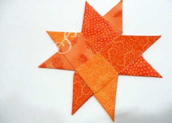 Origami szövet - karokkal magukat (szövet azonos színű) Origami szövet - maguk kezébe