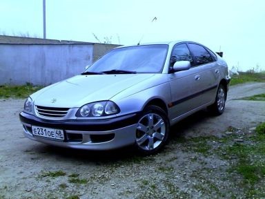 Vélemények tulajdonosok Toyota Avensis (Toyota Avensis) képpel