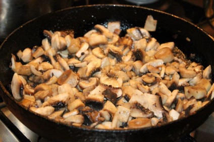 Pogácsákat burgonyával és gombák a sütőben sült burgonya sütemények, lépésről lépésre recept fotókkal,