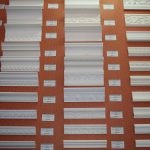 Mennyezeti lábazat PVC-panelek (jobb lenne megtartani) Mennyezeti lábazat PVC panelek