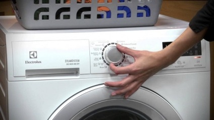 Az ok, amiért a mosógép leáll a mosási folyamat során