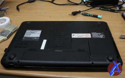 Szétszerelés laptop Toshiba Satellite L850 (L850) Szétszerelése laptop Toshiba Satellite L850
