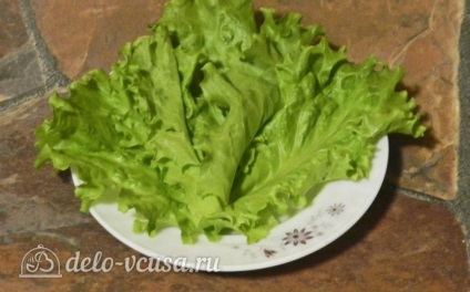 Saláta garnéla, kukorica és tojás recept egy fotó - egy lépésről lépésre főzés