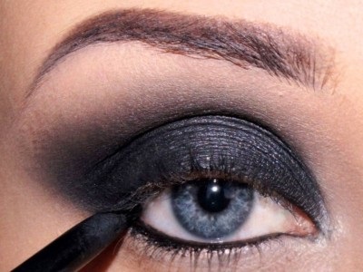 Smokey Eyes (füstös smink) lépésről lépésre füstös szemek