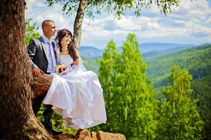 Весільна фотосесія в лісі 1