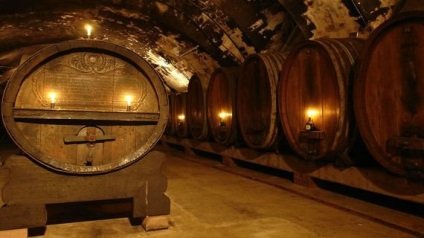 Top 5 a legrégebbi bor a világon - - Italok - home bar - koktélokkal
