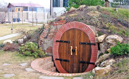 Pince (Cave) borospince