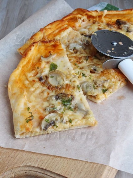 Finom pizza gombával recept lépésről lépésre képek (finom) Finom pizza gombával recept lépésről lépésre fotók