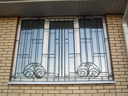 Védelem a ablaknyílások segítségével rácsok, dekoratív rácsok az ablakokon, hogyan kell telepíteni