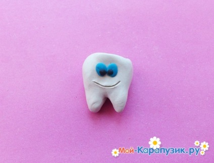 Tooth gyurmából 1