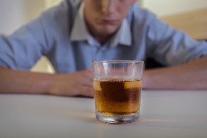 Absztinencia szindróma alkoholizmus kezelésére és az otthoni gondozás (kezelés) Az absztinencia szindróma az alkoholizmus kezelésében és az otthoni gondozás