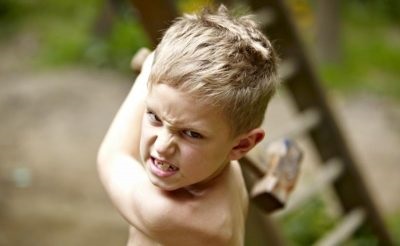 Agresszió a gyermekek - tünetek, okok, kezelés