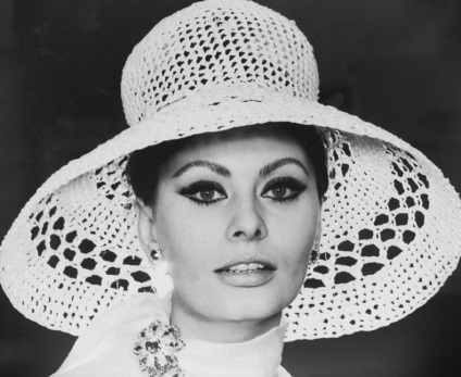 Színésznő Sofi Loren, a szépség titkát, életrajz és fénykép, mint egy fiatal férfi (sophia) Színésznő Sofi Loren, a szépség titkát, életrajz és fénykép ifjúkori