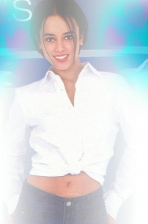 Alizee - a forrása a jó hangulat (lány) Alizee - forrása a jó hangulat