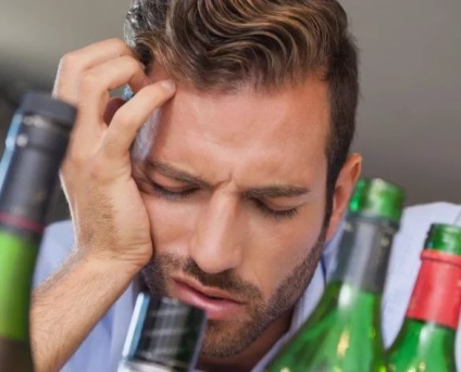 Alkohol depresszió okozza, a tünetek, kezelések