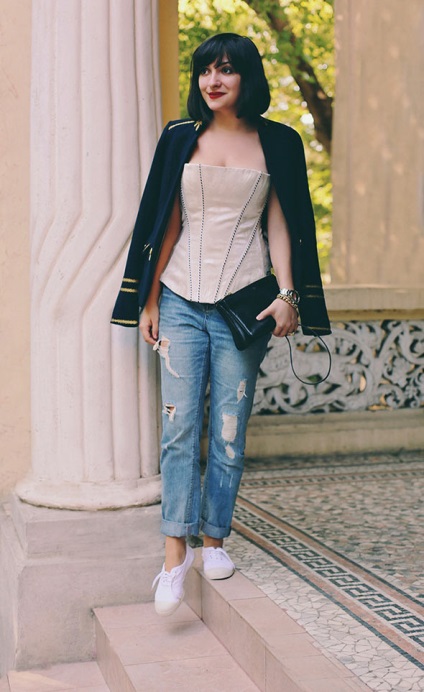 Jeans és fűző - divatos variációk (divatos) Jeans és fűző - divatos variációk