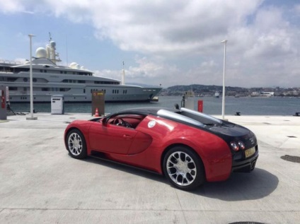 Ez a vörös Bugatti Veyron valójában kék - tsvyah! (Tényleg) Ez a vörös Bugatti Veyron valójában kék - tsvyah!