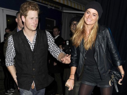 Fifa, fu-fu! 7 ok, hogy miért szűnt meg szeretni Duchess Catherine (uralkodók) Fifa, fu-fu! 7 ok, hogy miért szűnt meg szeretni Duchess Catherine