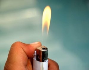Trükkök a benzinnel könnyebb a kezdők (cigarettagyújtó) Trükkök a benzin könnyebb kezdőknek