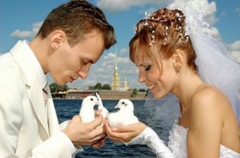 Galambok és nyulak egy esküvőre Jekatyerinburg - könyv olcsó a cég arany limuzin