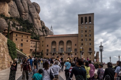 A hegy és kolostor Montserrat (Montserrat)