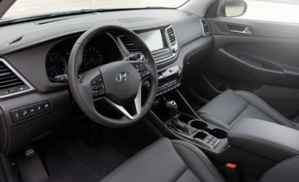 Hyundai Tucson és Mazda CX-5 összehasonlítani két stilyagi