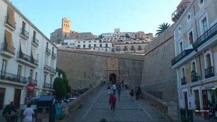 Ibiza clubbers neprodvinutye) (történetek a többi) Ibiza clubbers neprodvinutye)