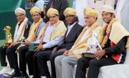 Indian jelmez (86 fotó) népviselet lányok, gyerekek ruha indiai tánc (indiai) Indian jelmez (86 fotó) népviselet lányok, gyerekek ruha indiai tánc,